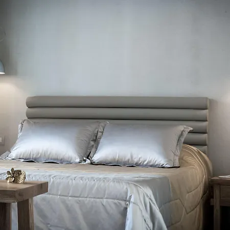 Omiros Boutique (adults Only) Rétino