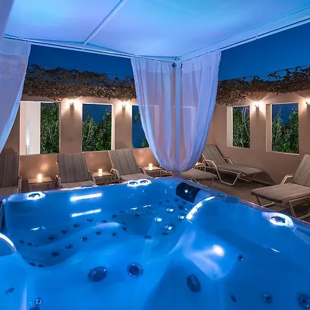 فندق Omiros Boutique (adults Only)