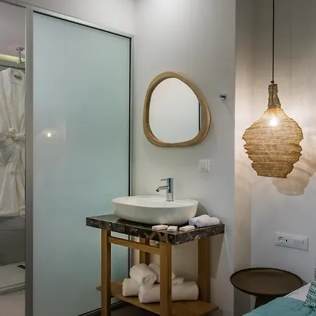 فندق Omiros Boutique (adults Only)