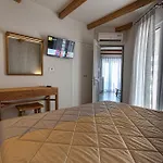 Omiros Boutique (adults Only) 호텔