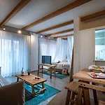 Ξενοδοχείο Omiros Boutique (adults Only) 2*